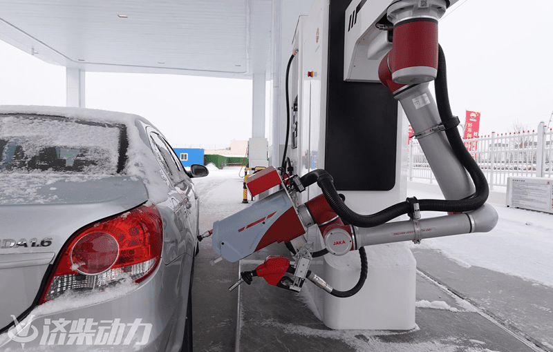 Robot distributeur de carburant