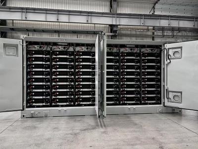 Système de stockage d'énergie en conteneur